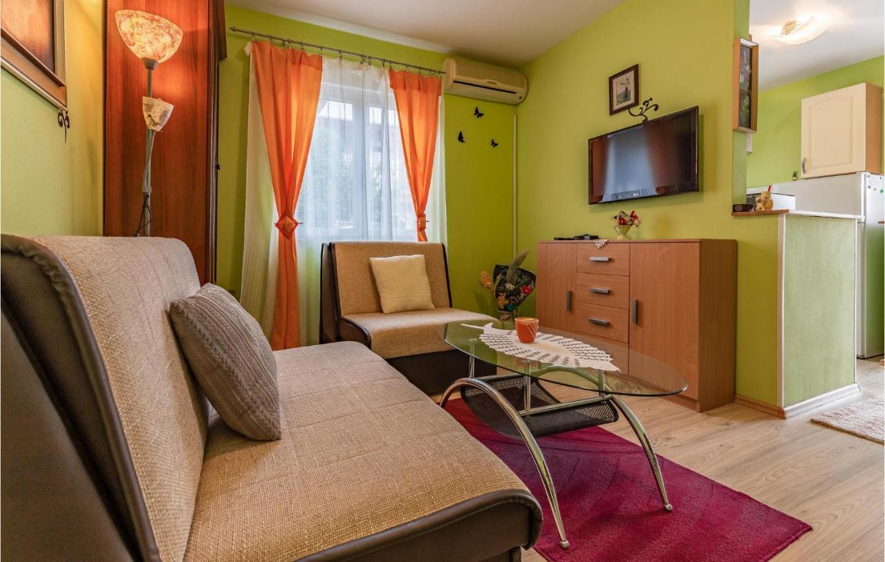 Nice Apartment In Premantura With Wifi Exterior photo